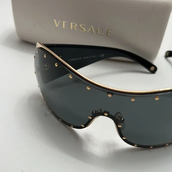 VERSACE SUNGLASSES BLACK with Gold Studs Comes with a box - Picture 2 of 10